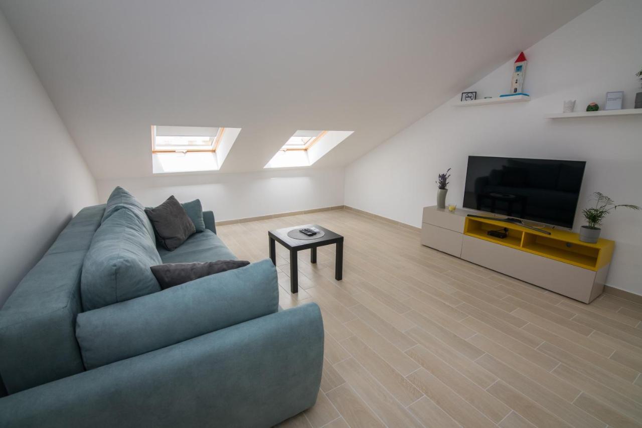 Skylight * Kostrena